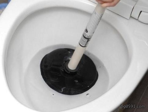 每天都要使用的马桶堵了怎么办?怕什么,这几招帮你轻松解决!